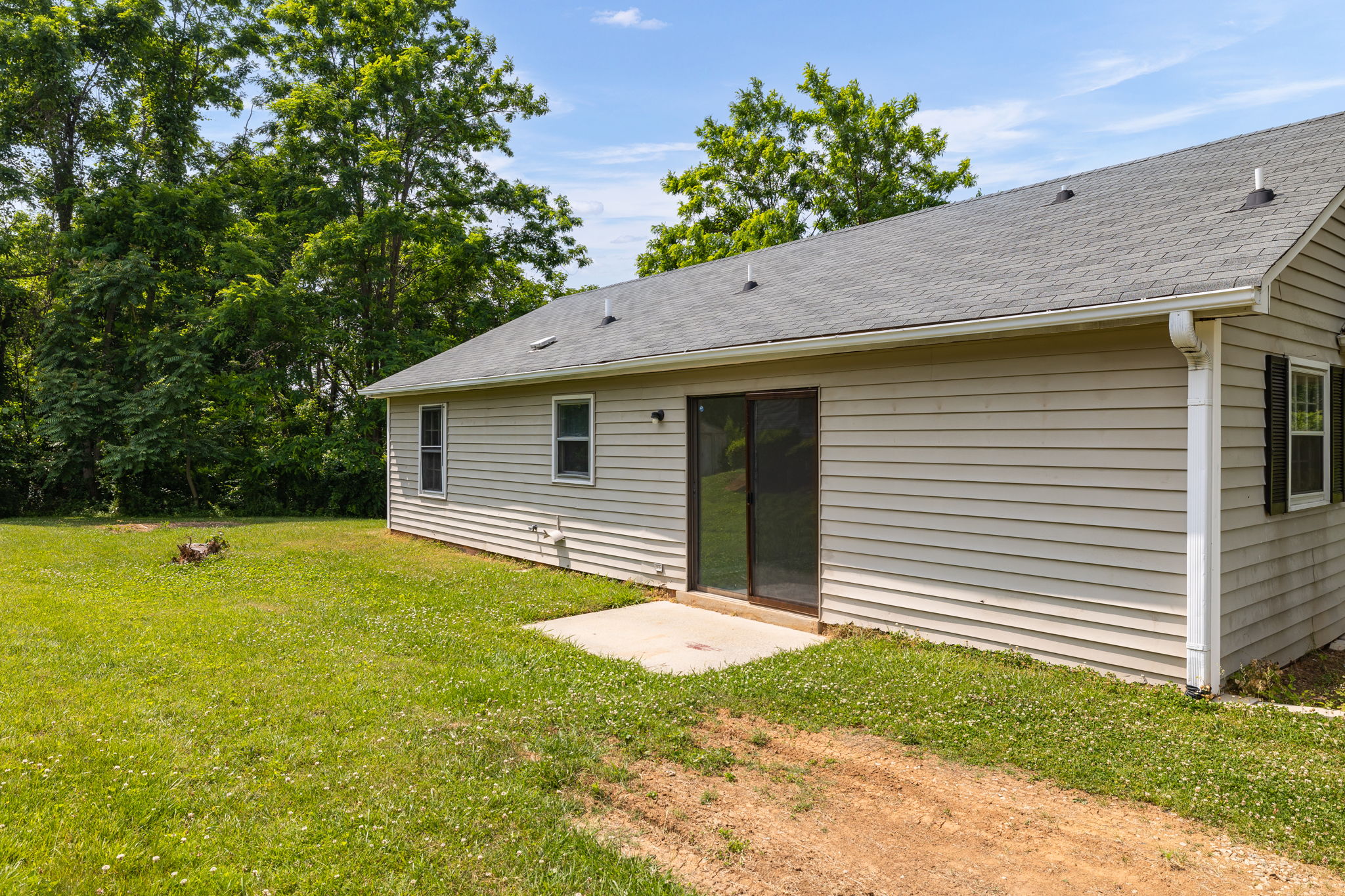 1621 Upland Dr-21