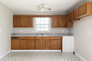 1621 Upland Dr-9