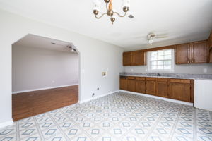1621 Upland Dr-10