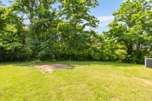 1621 Upland Dr-22