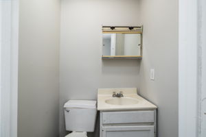 1621 Upland Dr-15