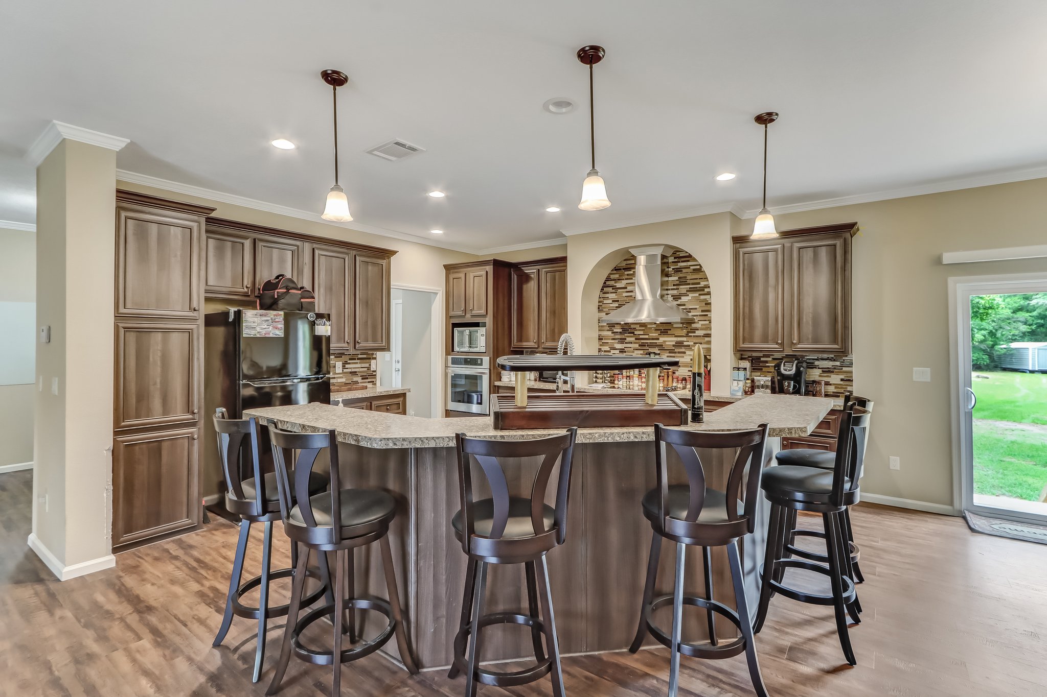 Kitchen/Breakfast Bar
