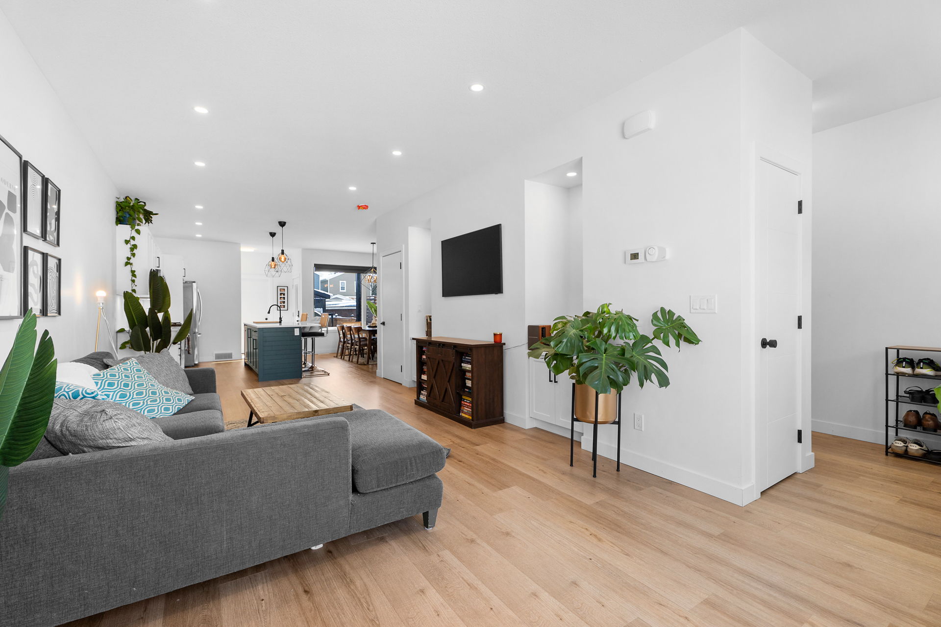 1622 Alexandra Ave, Saskatoon, SK S7K 3C3 QuikSell