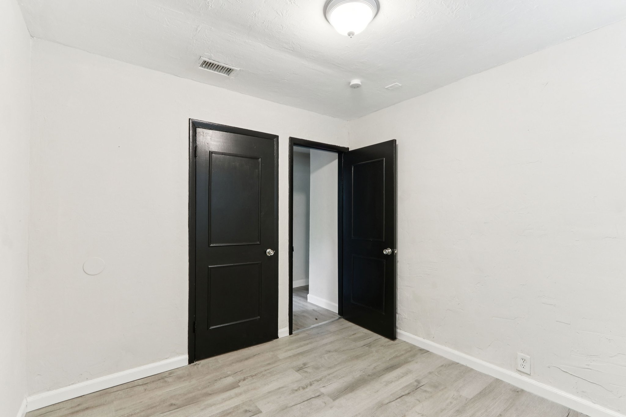 NE 16th Way-S0409-022.jpg