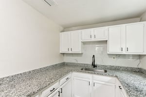 NE 16th Way-S0409-014.jpg