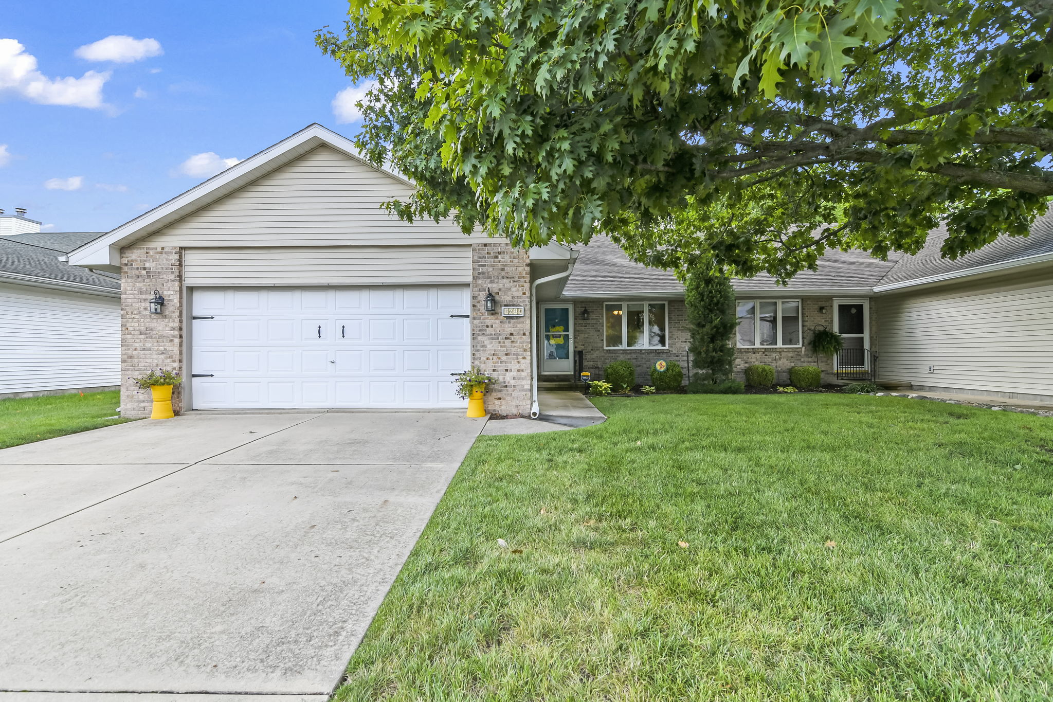 1623 Woodmore Dr, Springfield, IL 62711 Design Eyes Photography