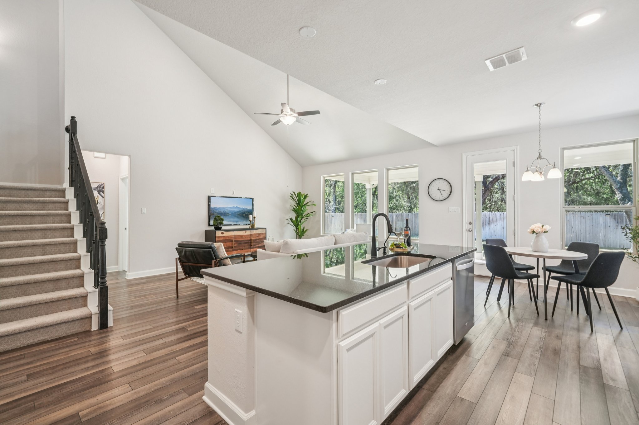 Athens Cpe-S2103-013.jpg