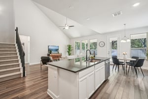 Athens Cpe-S2103-013.jpg