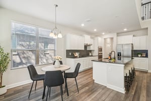 Athens Cpe-S2103-017.jpg