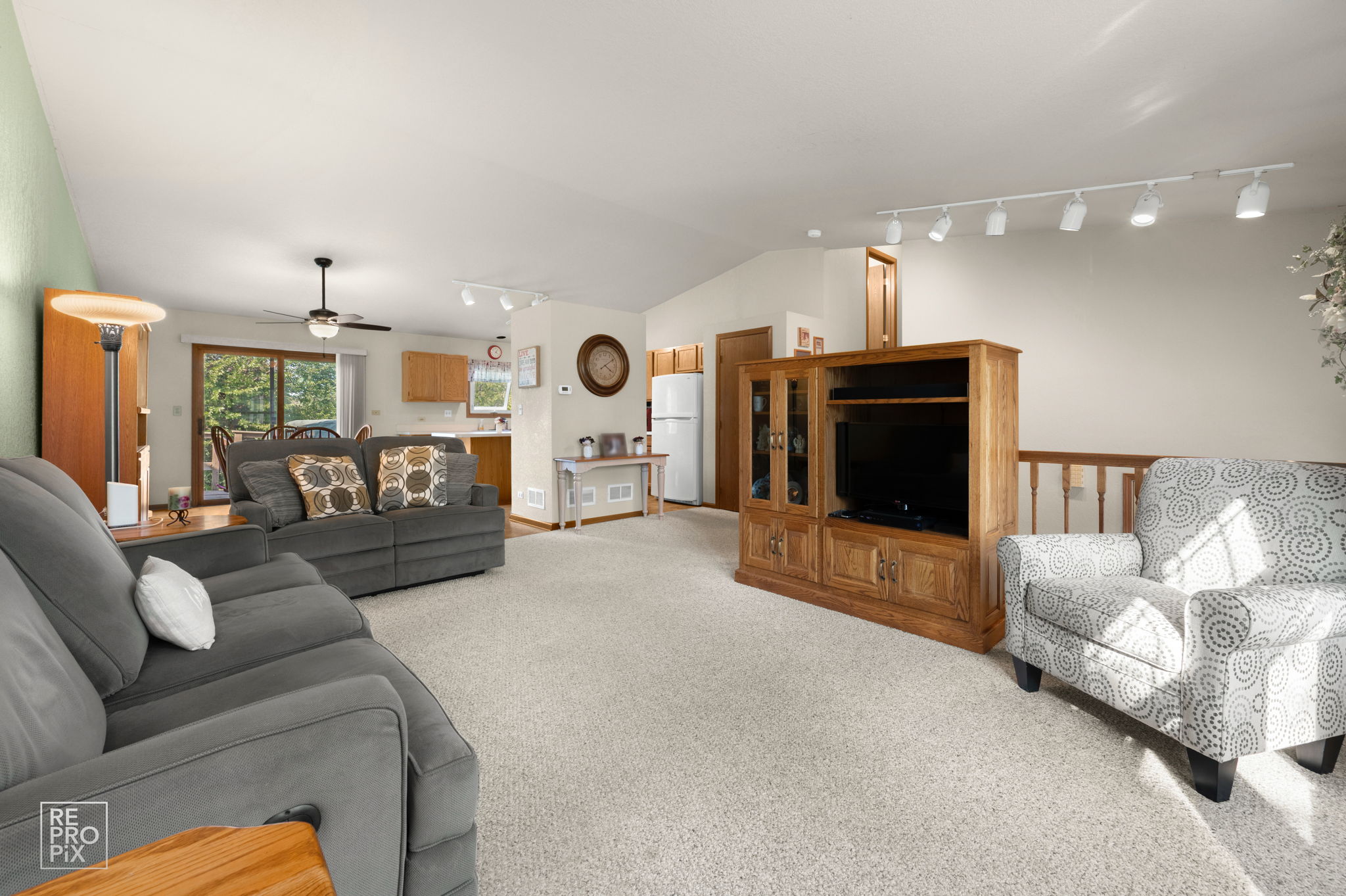 1624 Estes Ave, Des Plaines, IL 60018_003