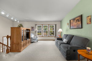 1624 Estes Ave, Des Plaines, IL 60018_002