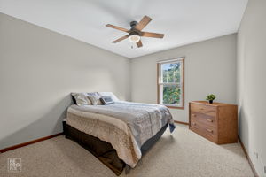 1624 Estes Ave, Des Plaines, IL 60018_010