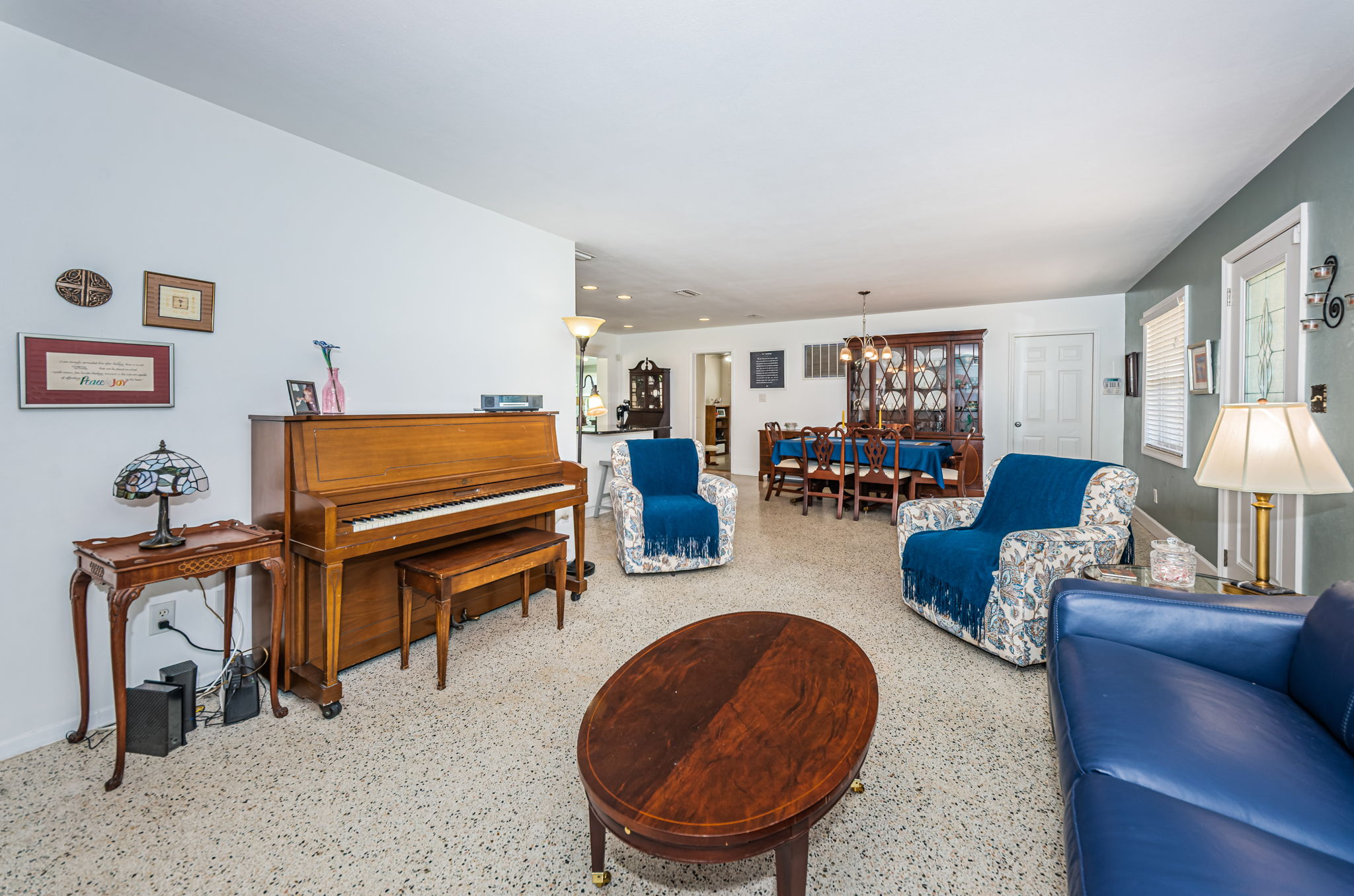 Living Room4