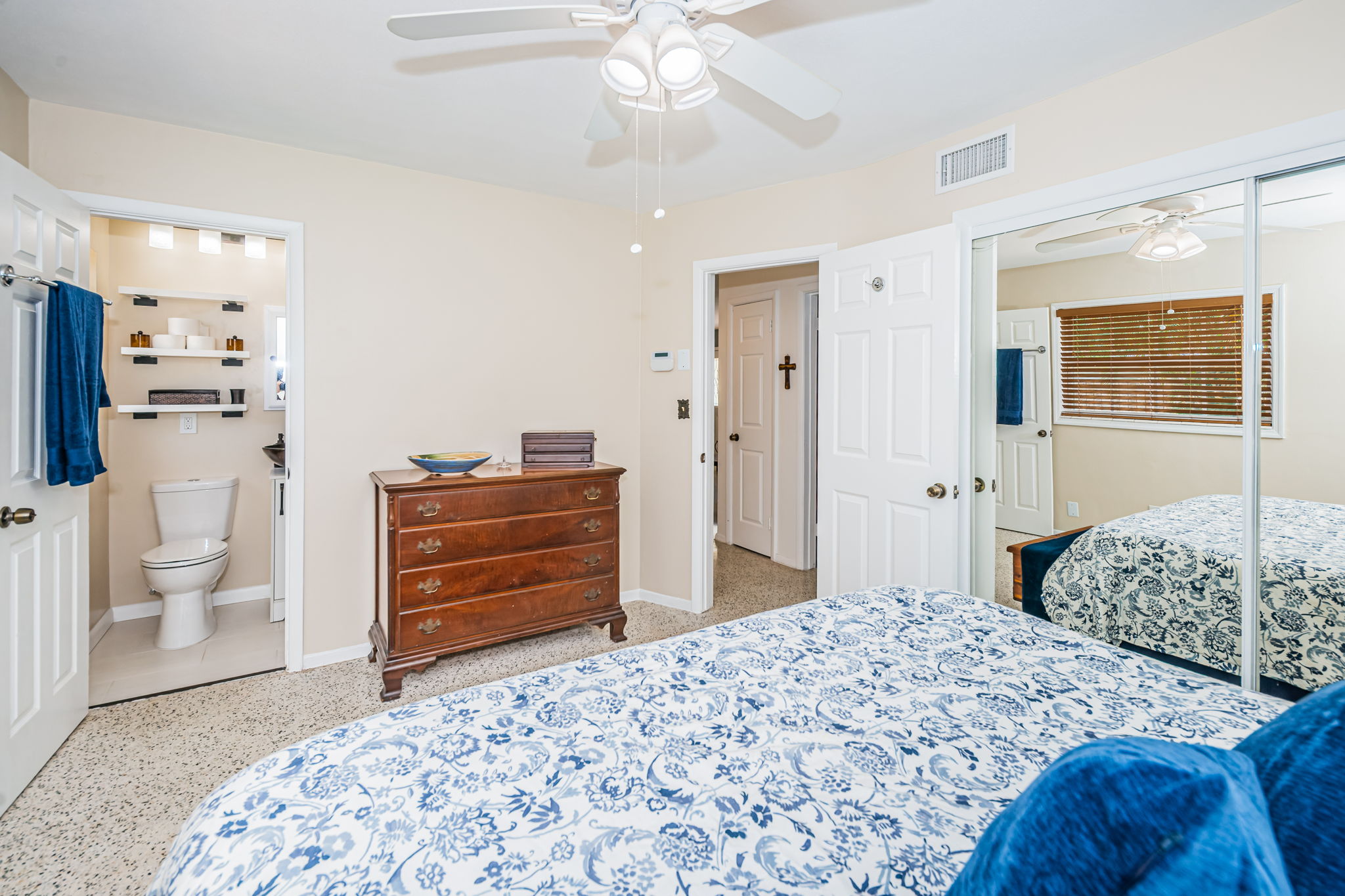 Master Bedroom1d