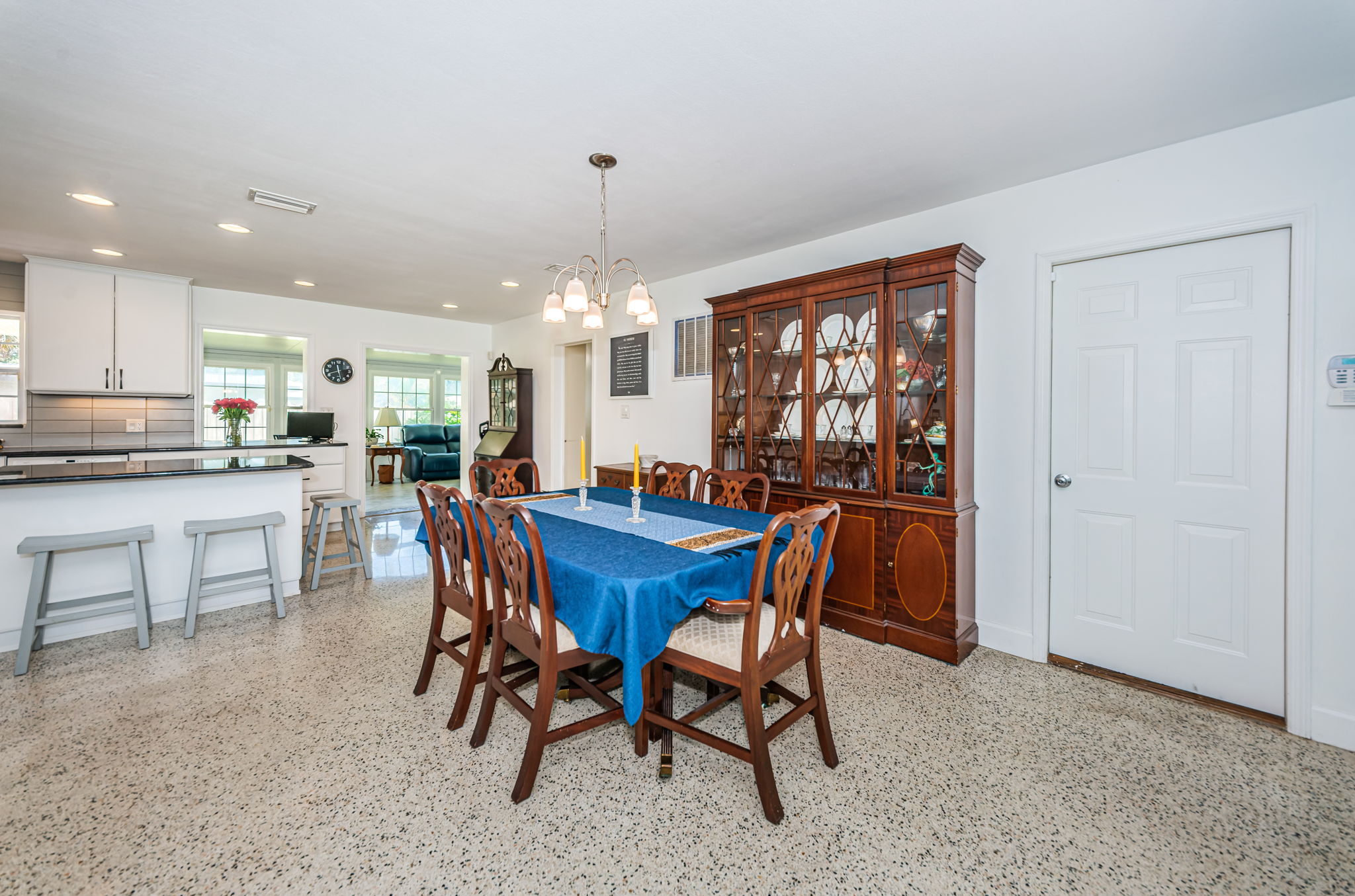 Dining Room4