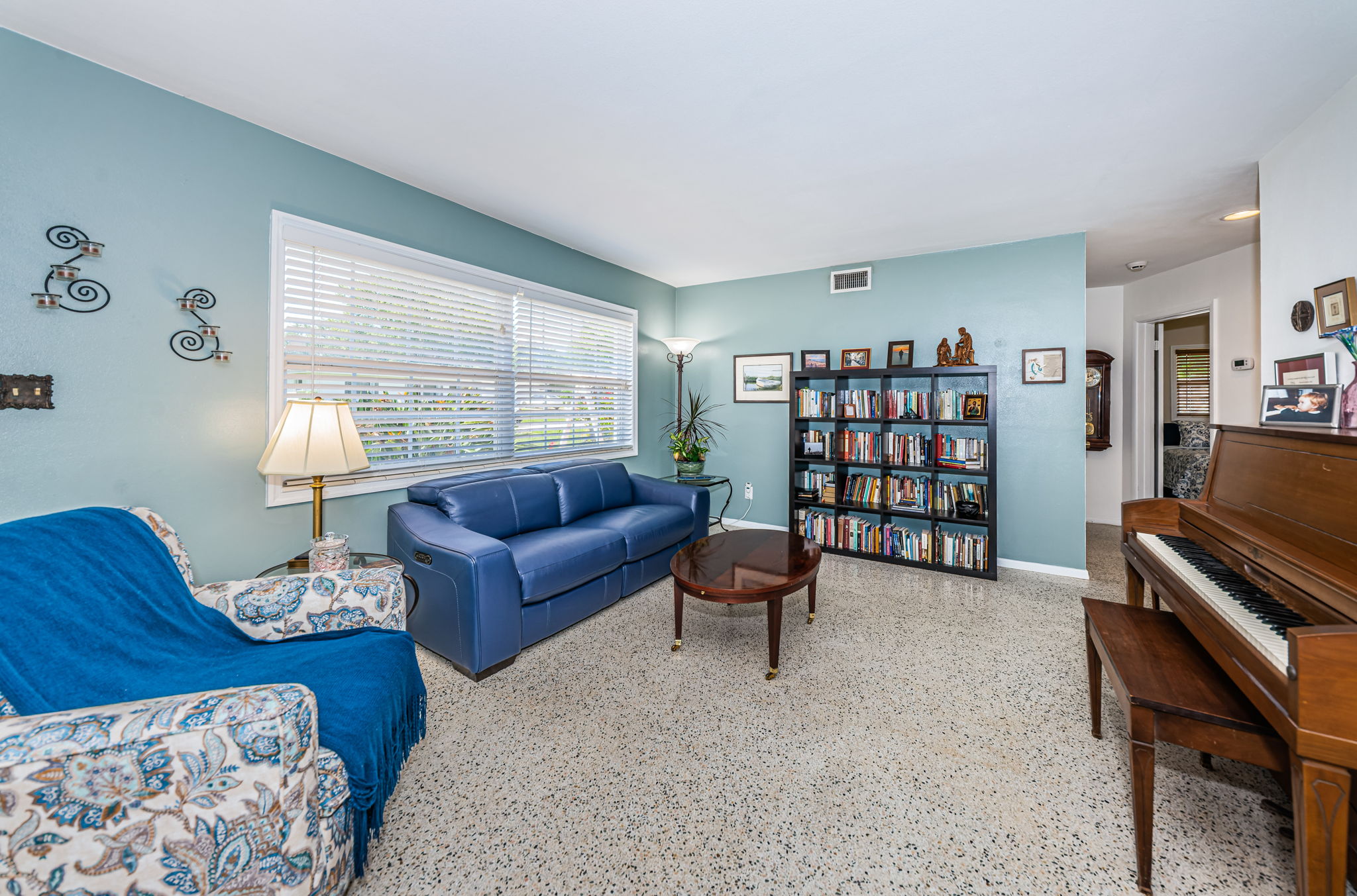 Living Room2