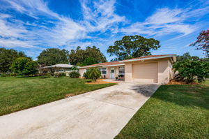 Front Exterior7