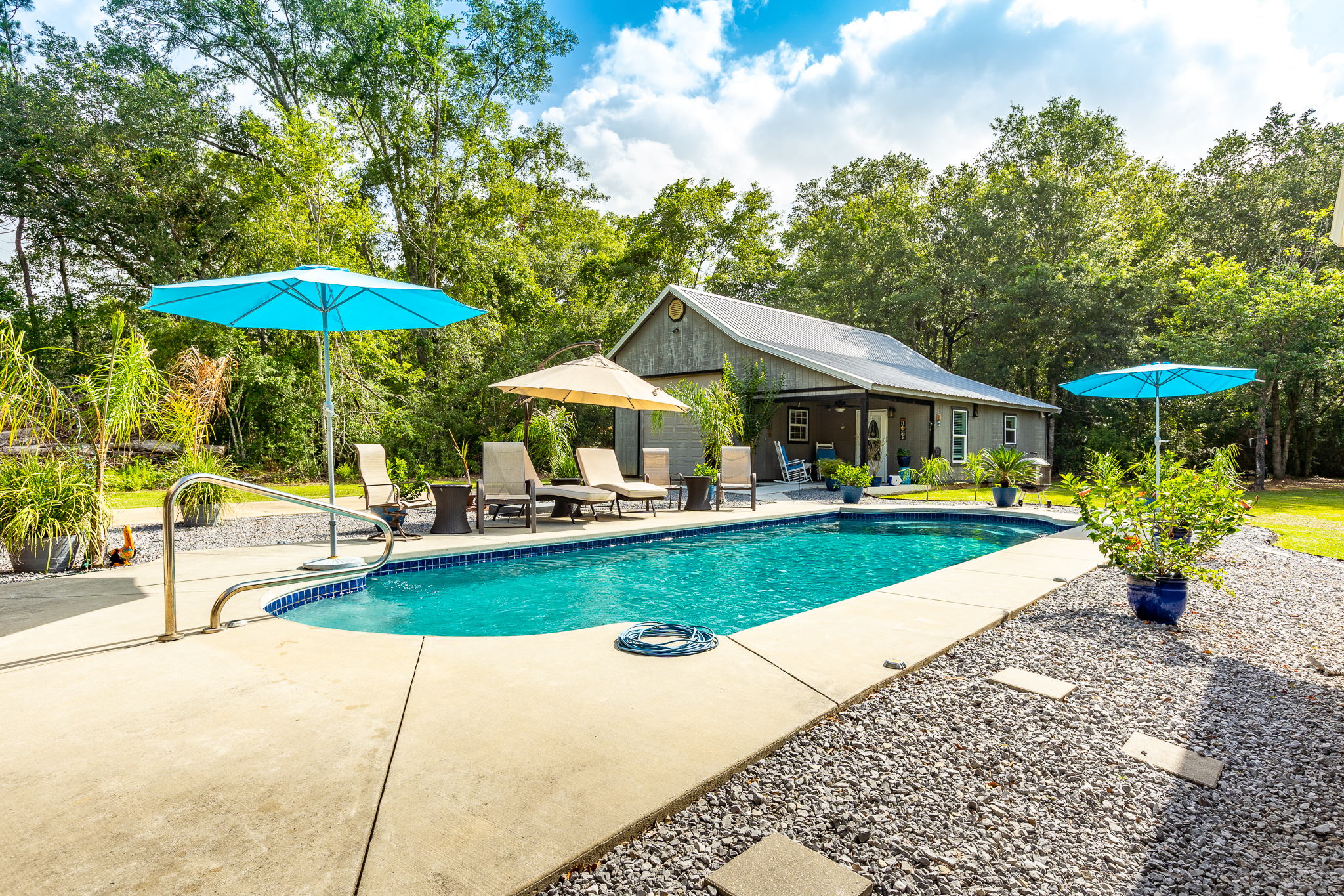 3  Exterior (3 of 11)