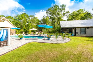 3  Exterior (1 of 11)