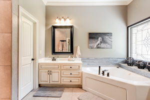 2 (13 of 22) Master Bathroom