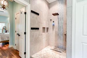 2 (14 of 22) Master Bathroom