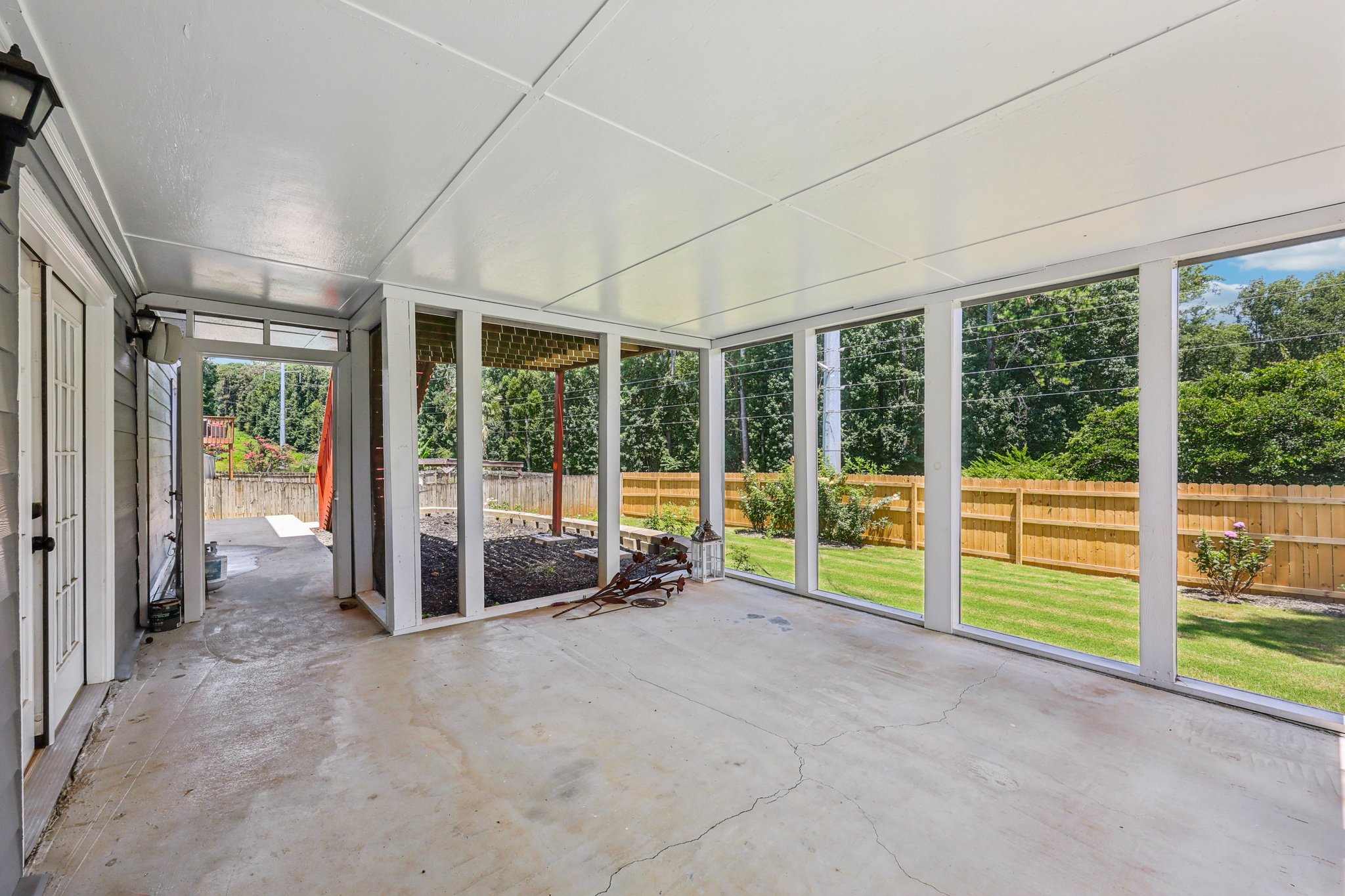 Cheshire Ct NW-L2907-067.jpg