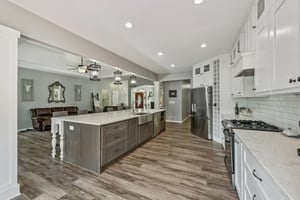Cheshire Ct NW-L2907-028.jpg