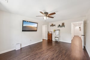 Cheshire Ct NW-L2907-048.jpg