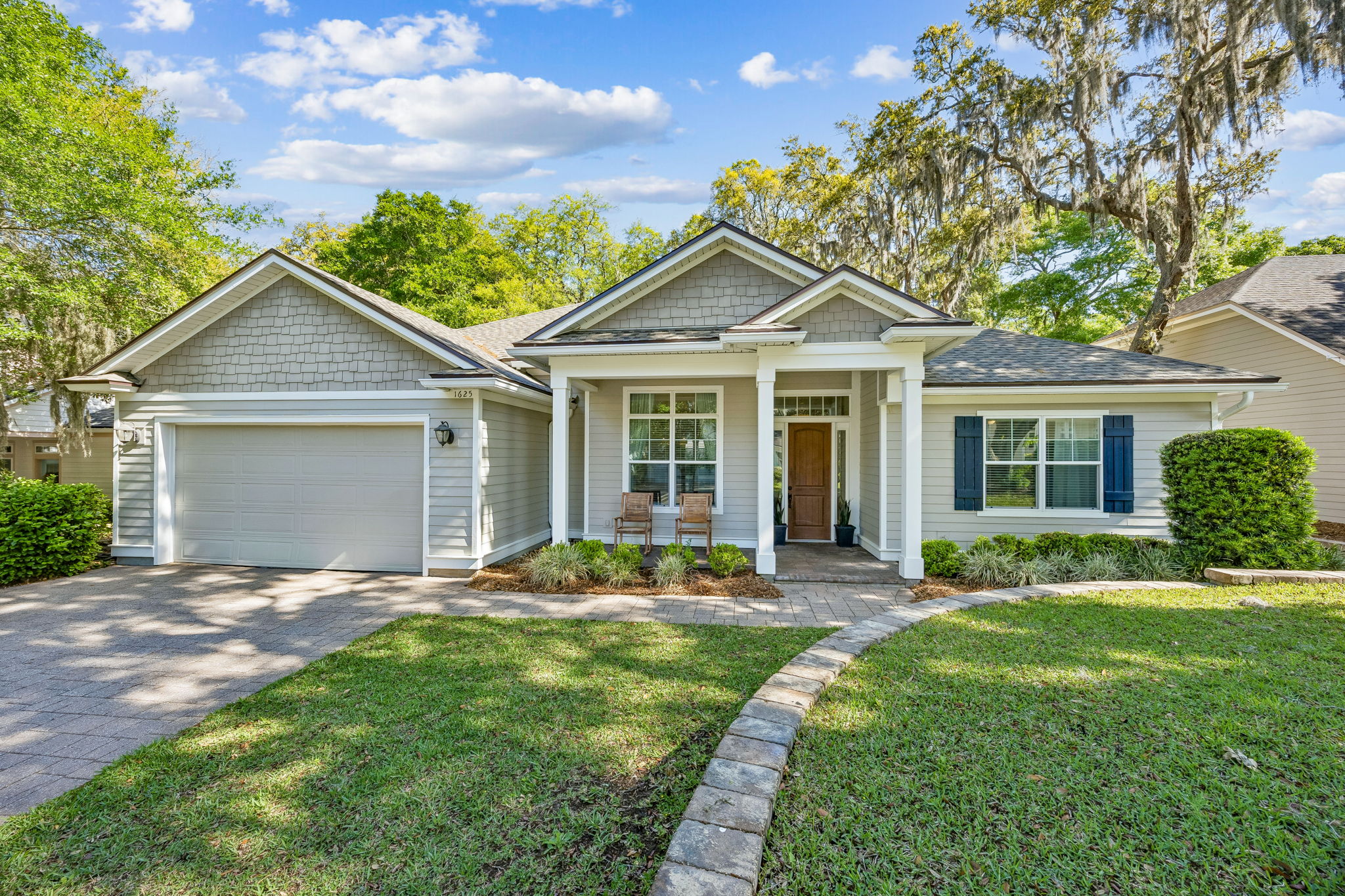 Welcome to 1625 Highland Dunes Way