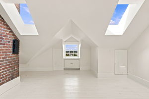 Photo 37