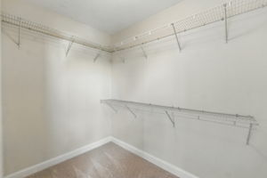 Walk-in Closet