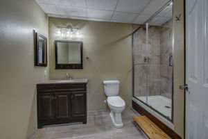  Photo 32