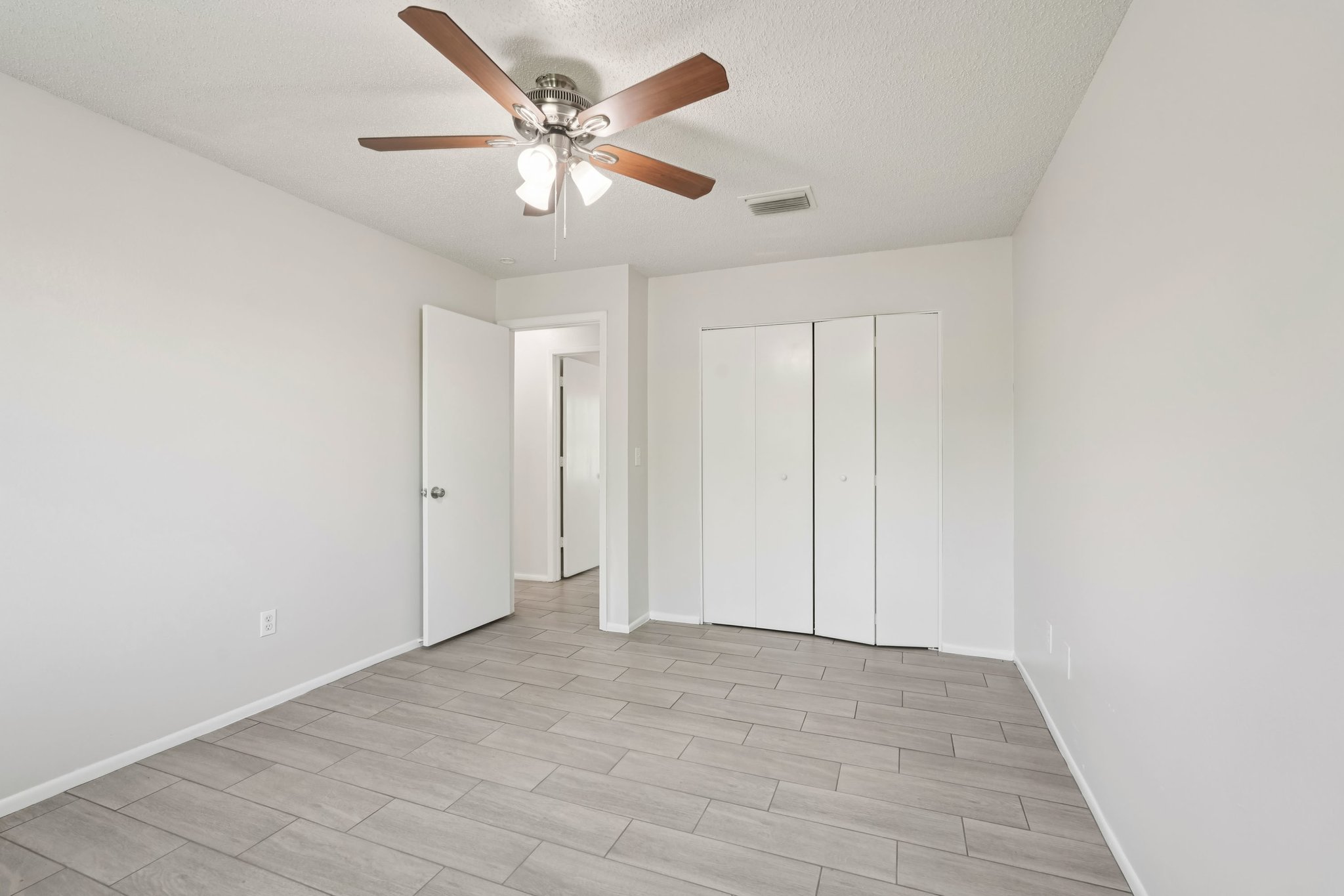 Westcott St-S0909-024.jpg