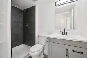 W 10th Ave E3-S1703-019.jpg