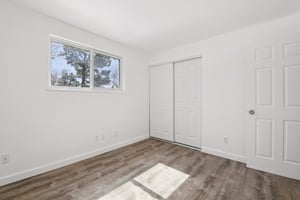 W 10th Ave E3-S1703-021.jpg