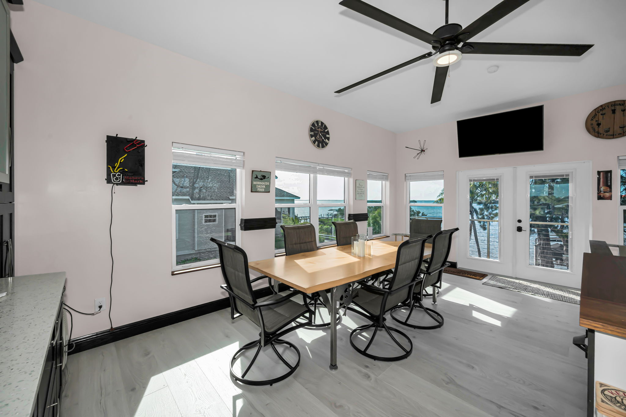Top Level Bonus Room1