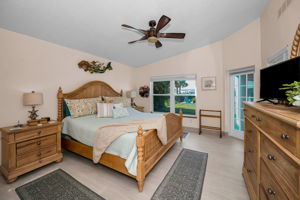 Primary Bedroom1a