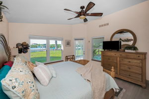 Primary Bedroom1b