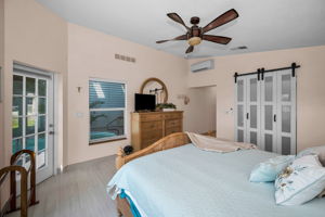 Primary Bedroom1c