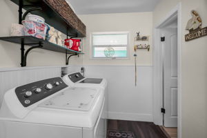 Laundry Room4