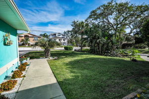 Frontyard1