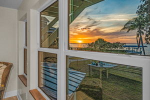 Upper Level Bedroom View4