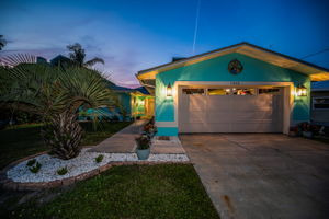 Front Exterior25