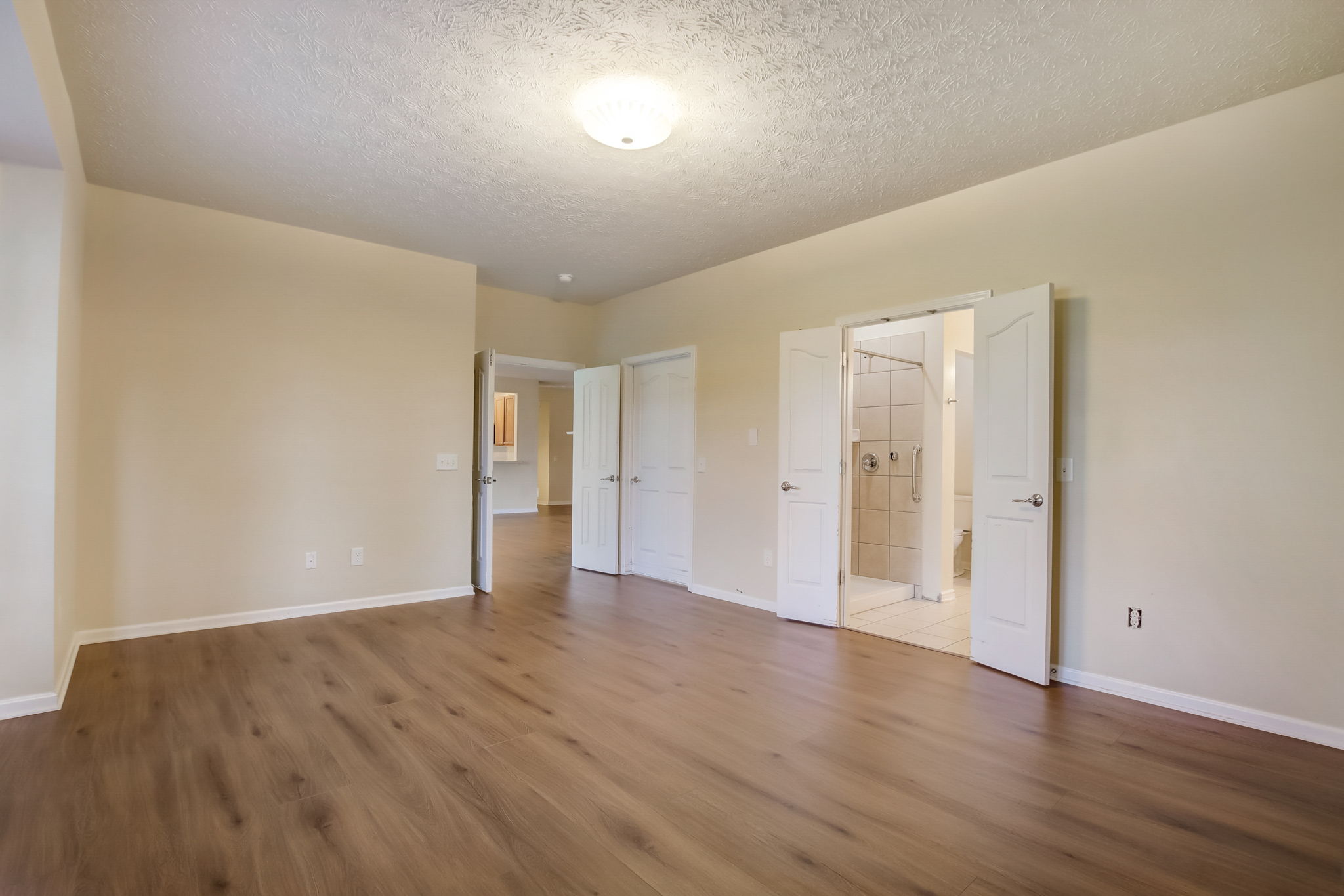 Dursley Ct-025