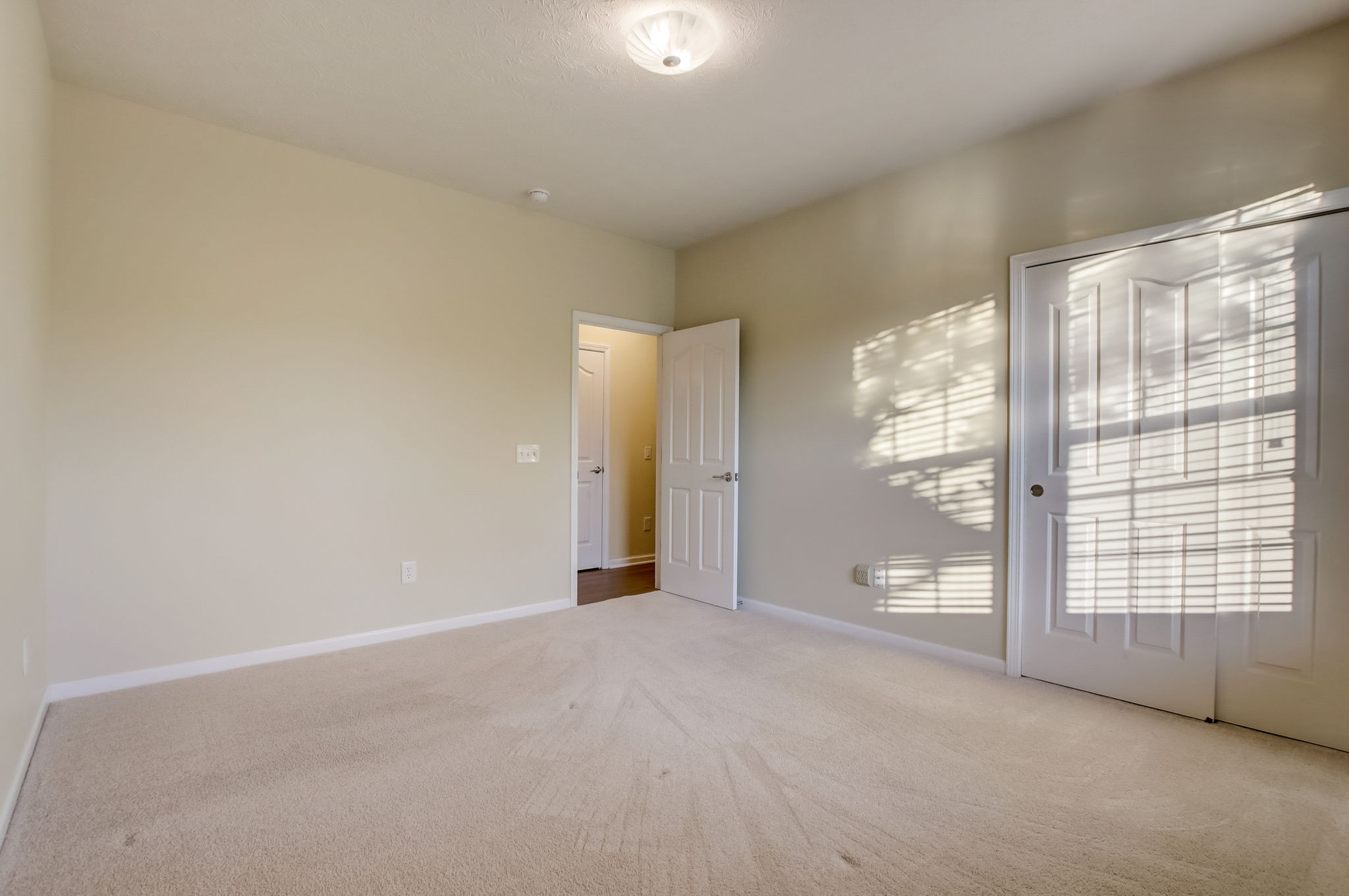 Dursley Ct-022