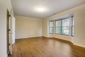 Dursley Ct-023