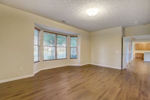 Dursley Ct-024