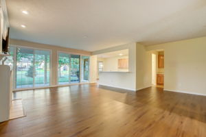 Dursley Ct-005