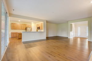 Dursley Ct-006