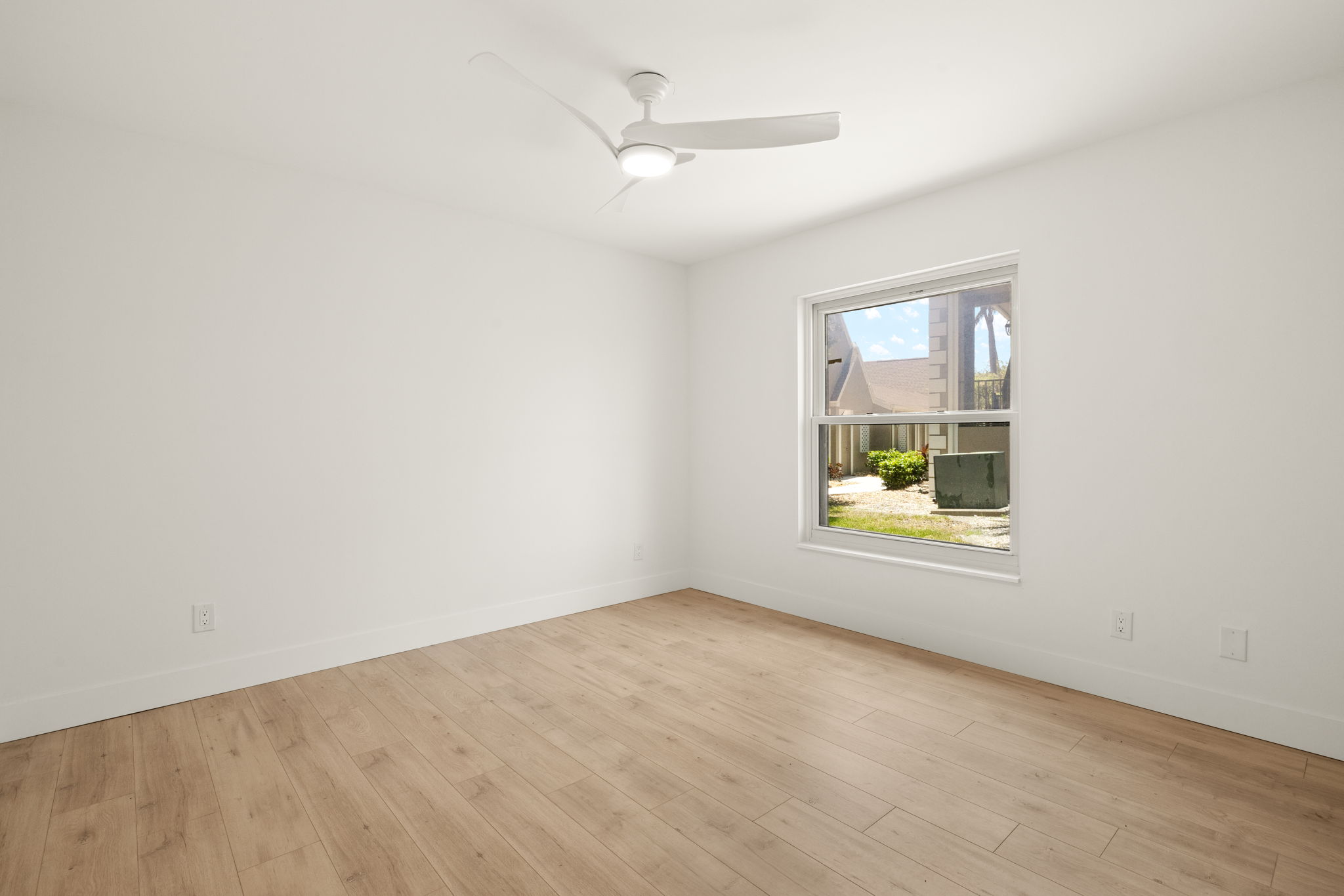 Guest Bedroom 2 - 1 of 2